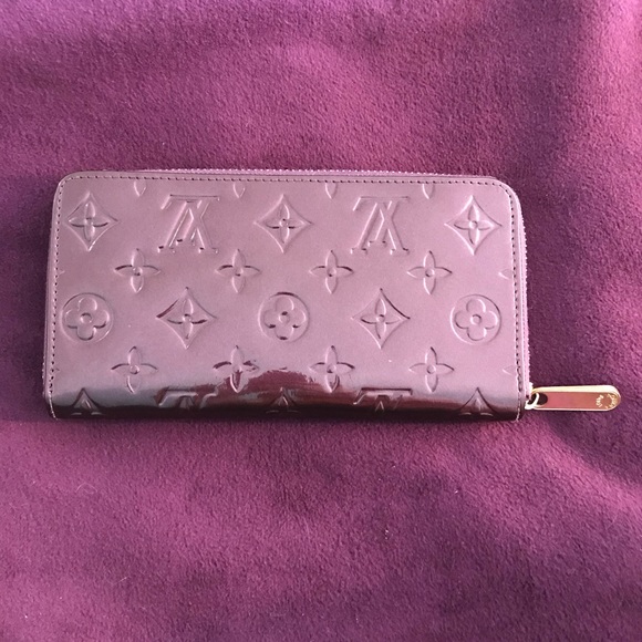 Luis Vuitton wallet - Picture 2 of 5